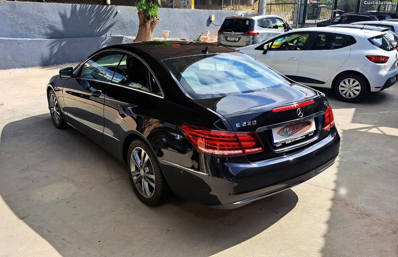Mercedes-Benz E 220 CDi BlueEfficiency — fotografia 18