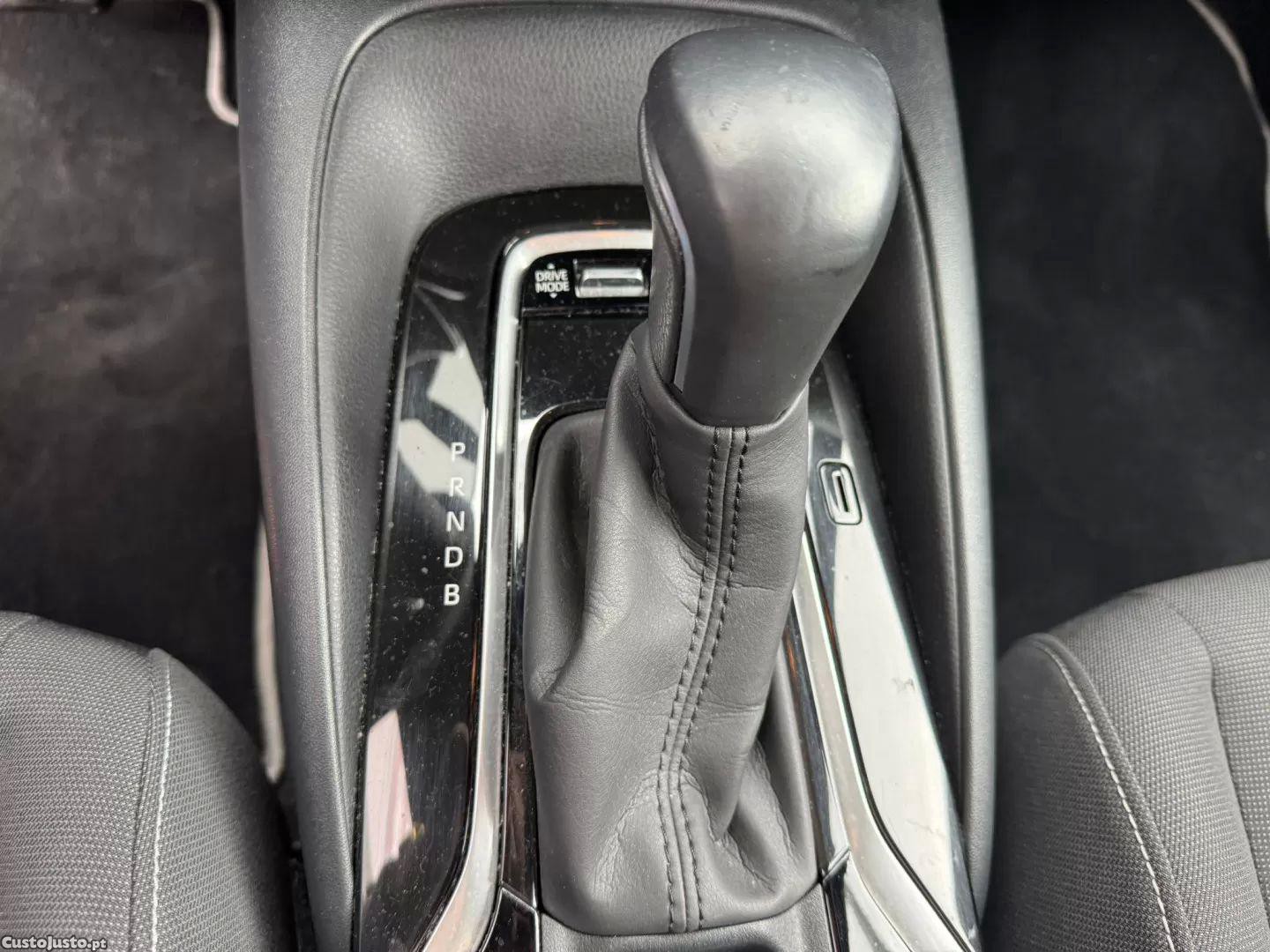 Toyota Corolla 1.8 hybrid comfort — fotografia 10
