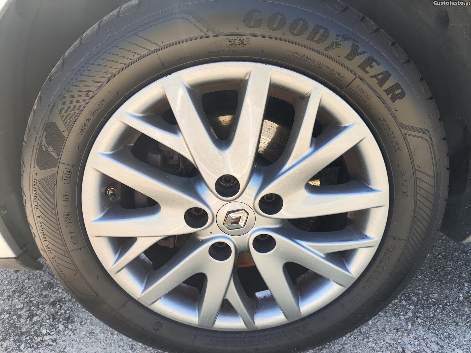 Renault Mégane Sport GT Line — fotografia 4