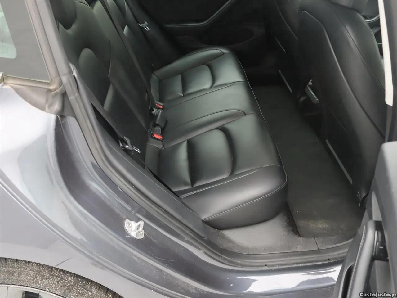 Tesla Model 3 Standard Range Plus RWD — fotografia 7