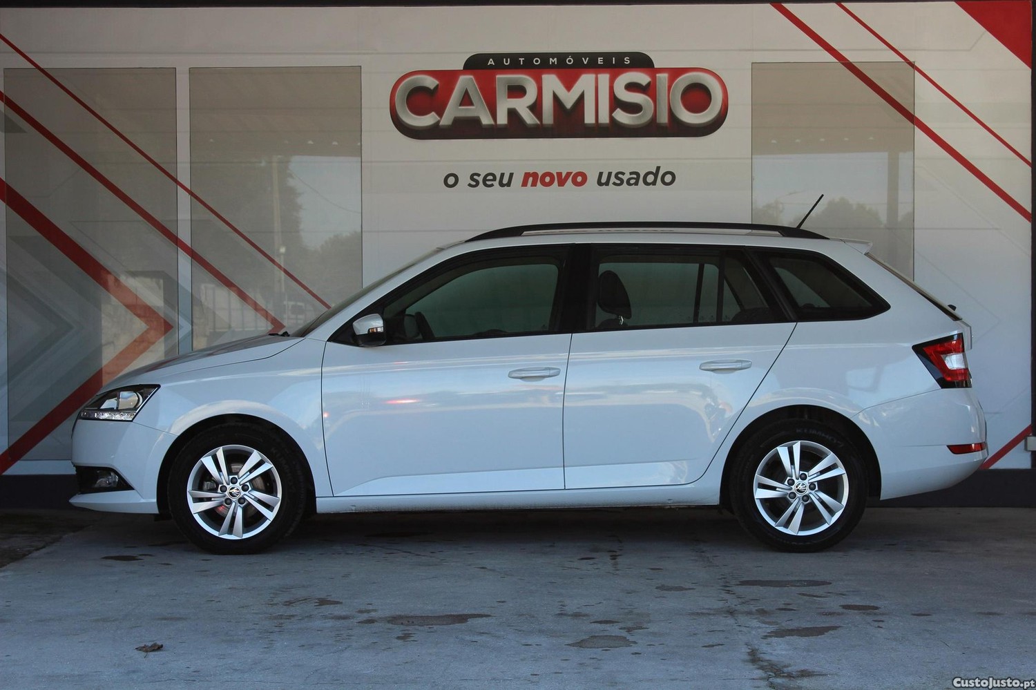 Skoda Fabia 1.0 TSI Ambition — fotografia 17