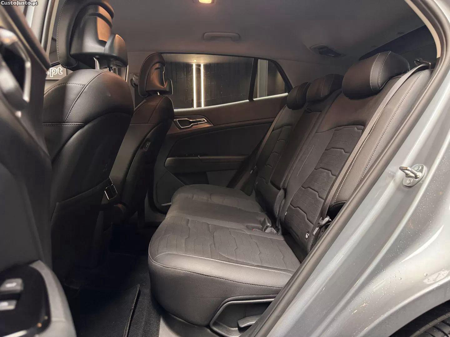 Kia Sportage 1.6 t-gdi phev tech — fotografia 4