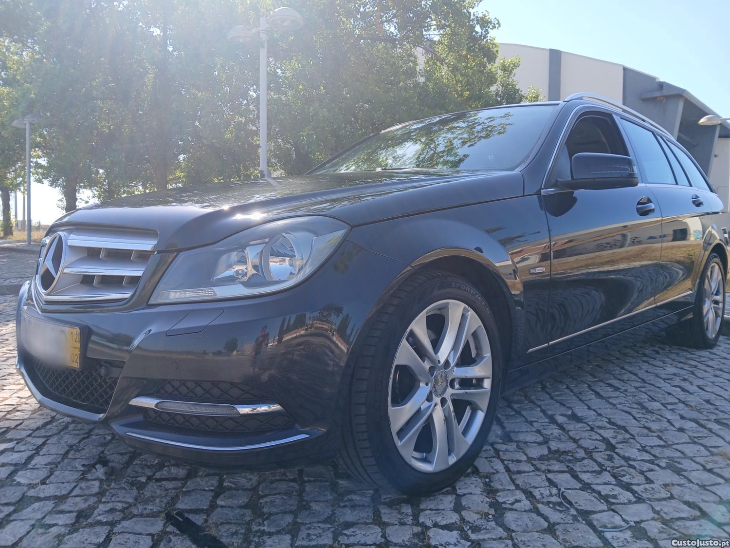 Mercedes-Benz C 220 CDi Avantgarde Automática — fotografia 6
