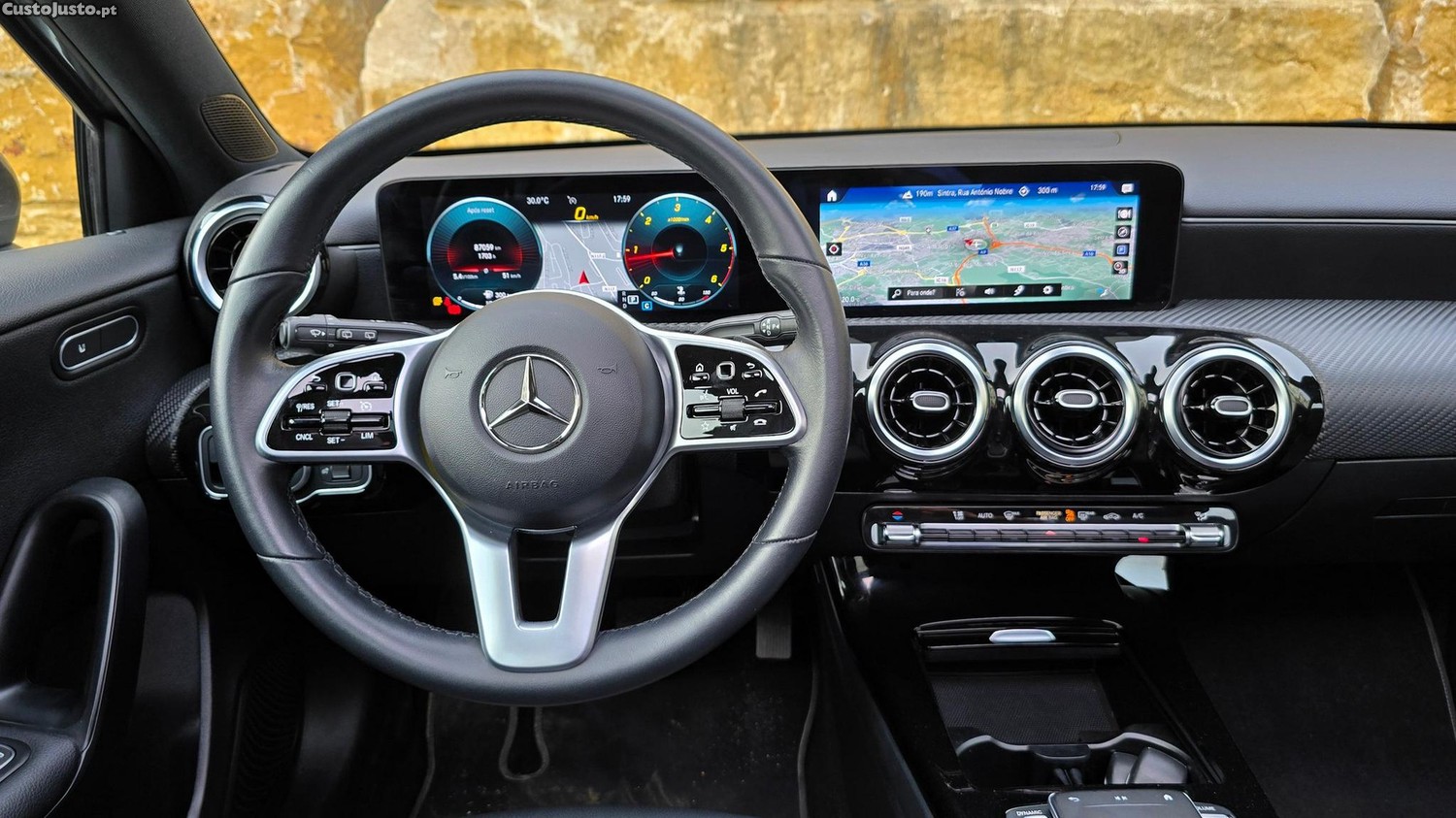 Mercedes-Benz A 180 d Business Solutions Aut. — fotografia 16