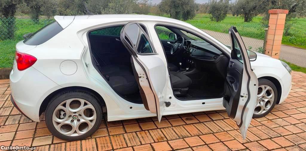 Alfa Romeo Giulietta 1.6 JTDM-2 Sport 120cv / 185 eur mês — fotografia 3