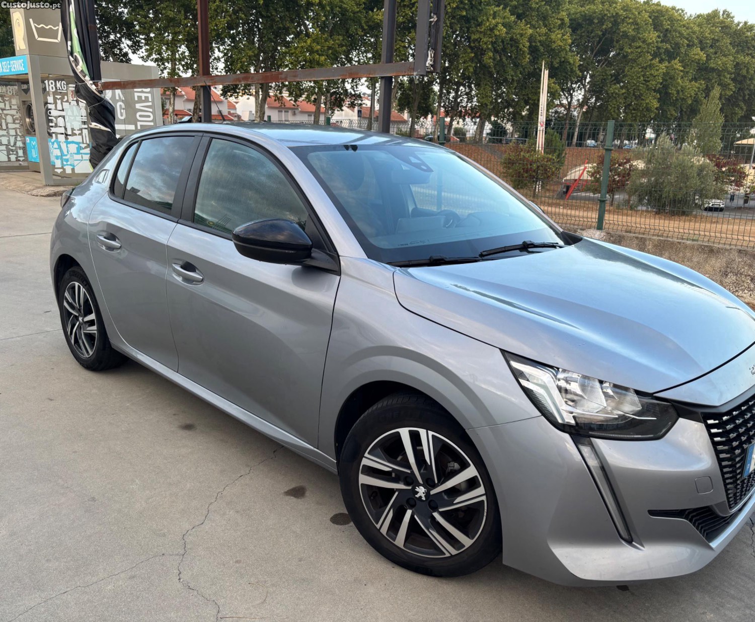 Peugeot 208 1.2 — fotografia 6