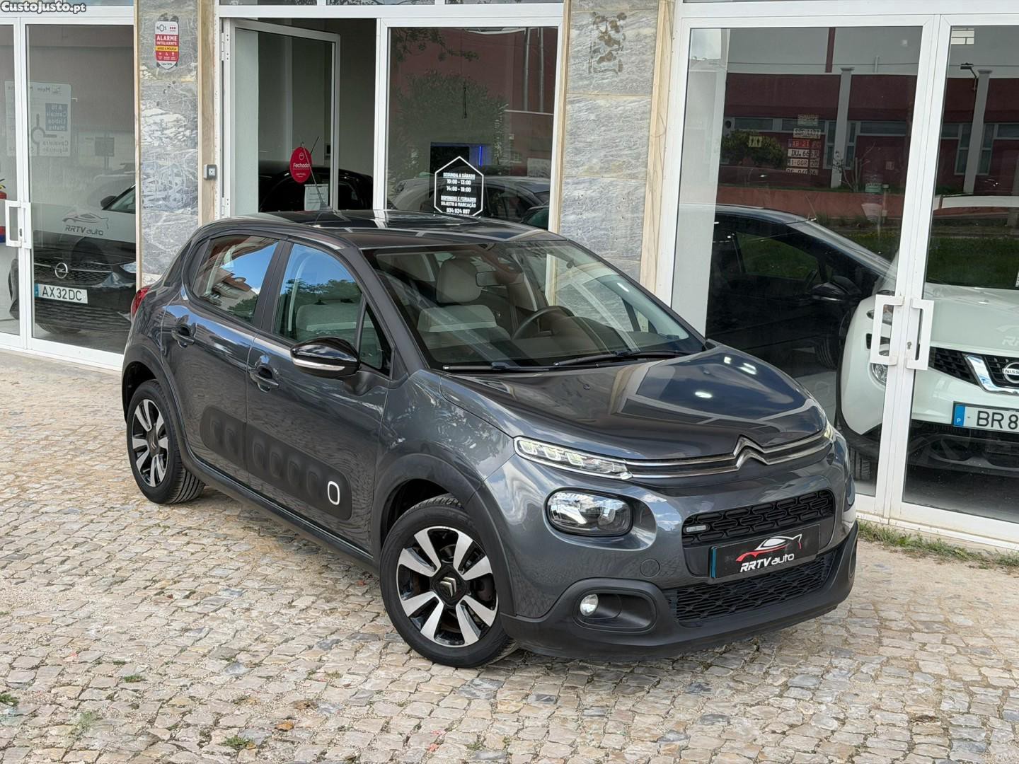 Citroën C3 1.2 PureTech Shine — fotografia 17