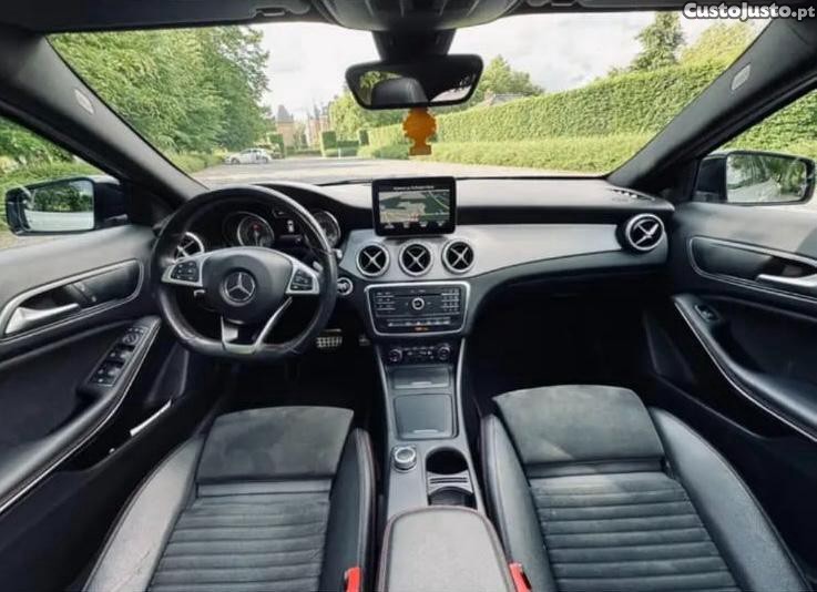 Mercedes-Benz GLA 180 180 D — fotografia 3