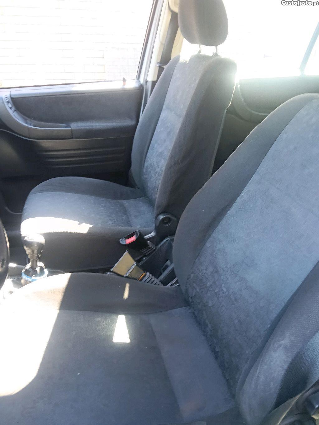 Opel Zafira zafira — fotografia 3