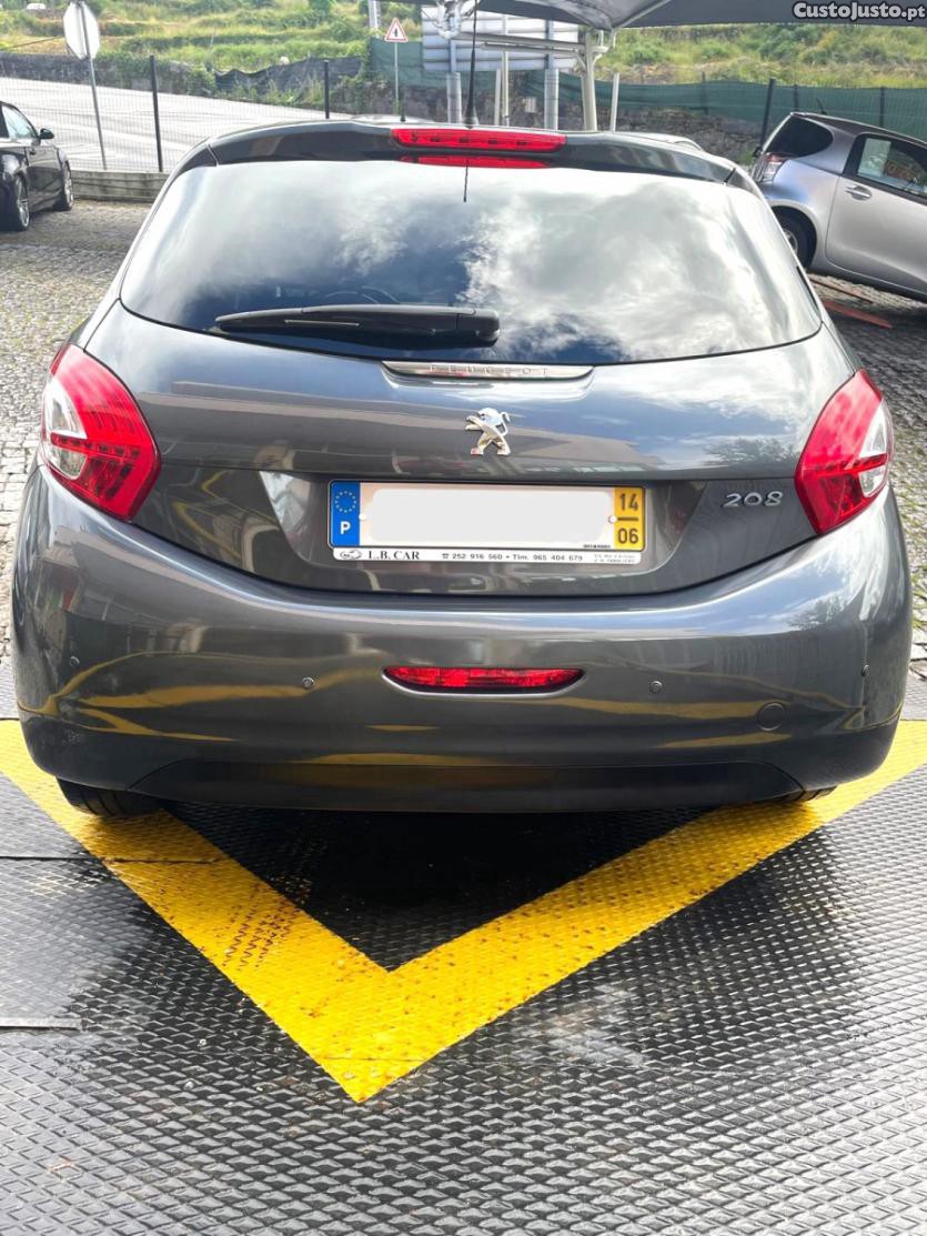 Peugeot 208 Hdi — fotografia 5