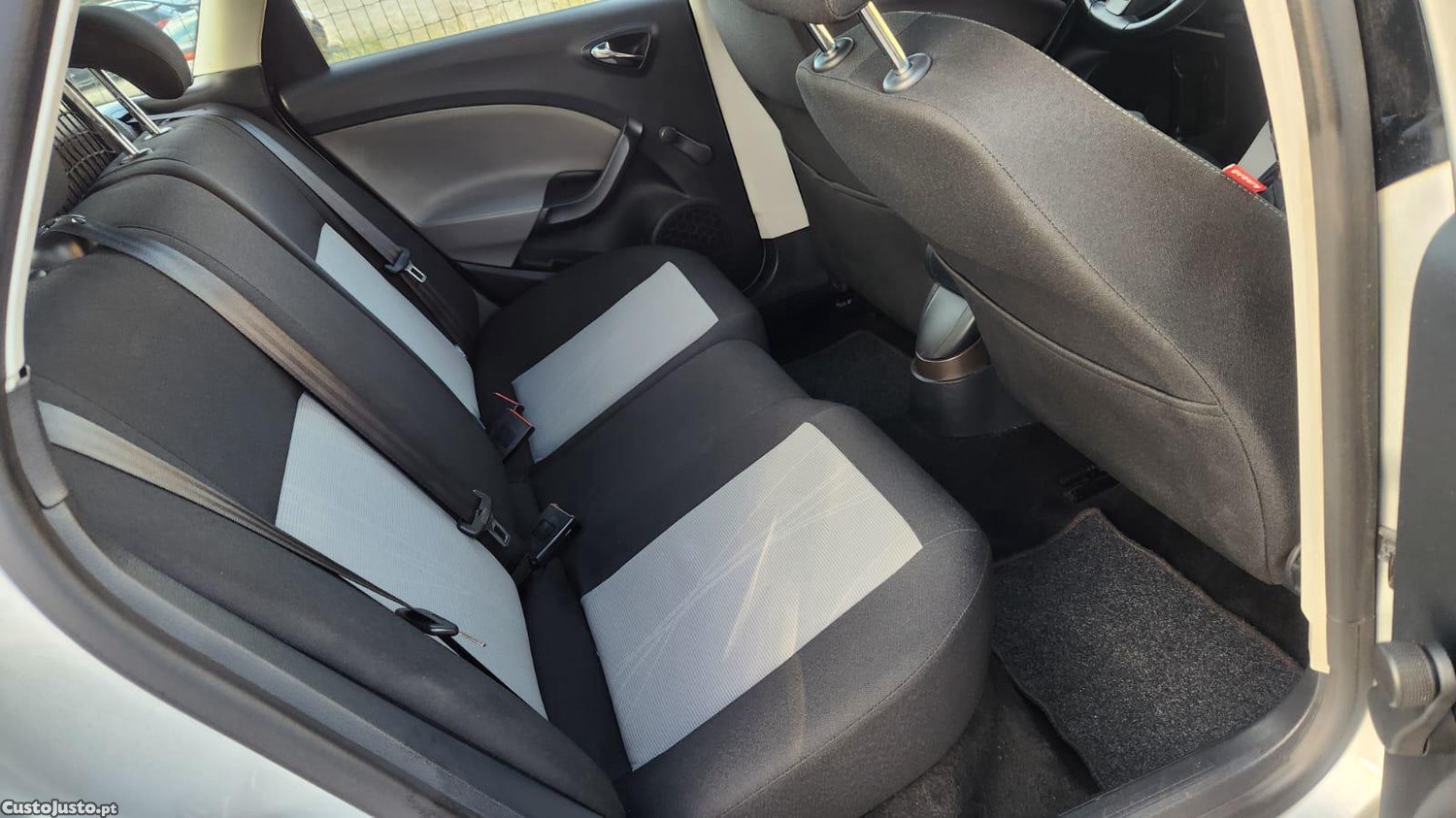SEAT Ibiza 1.2 TDI ST/c/C/ GARANTIA — fotografia 2