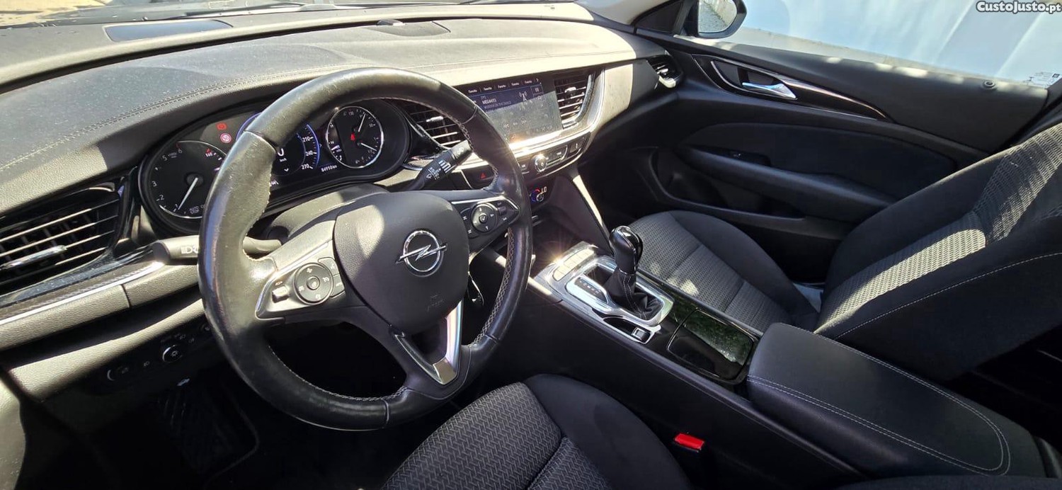 Opel Insignia Grand Sport 1.5 dci — fotografia 3