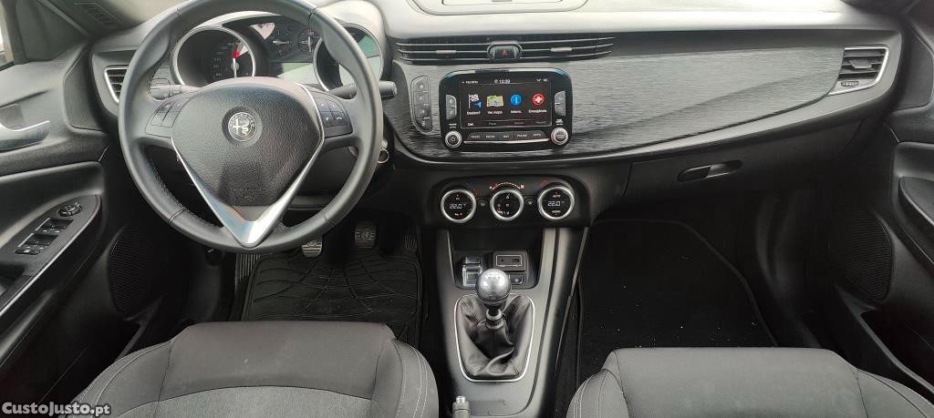 Alfa Romeo Giulietta 1.6 JTDM-2 Sport 120cv / 185 eur mês — fotografia 2