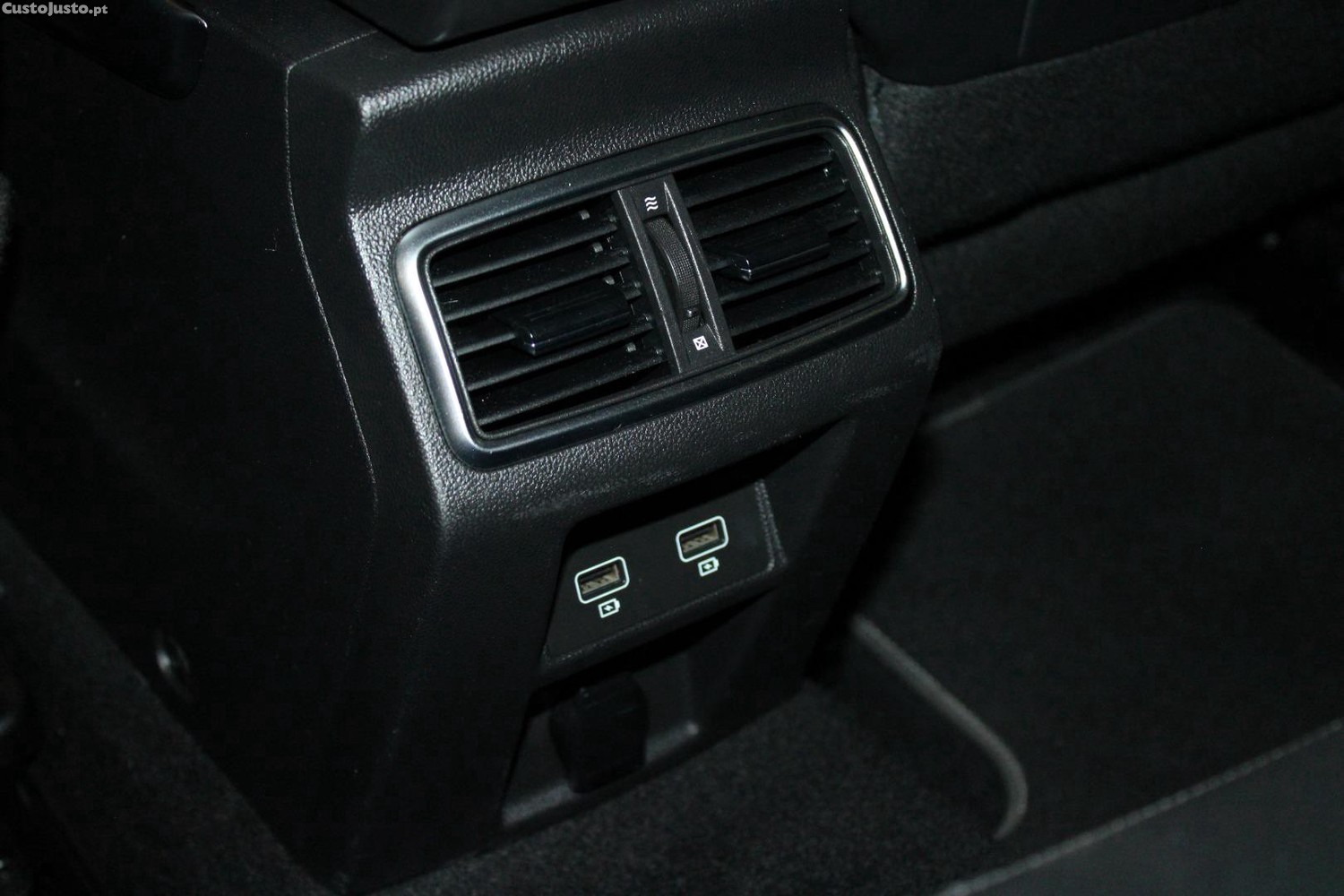 Renault Mégane GRANTOUR E-TECH 1.6 PLUG-IN (AUTO) — fotografia 10