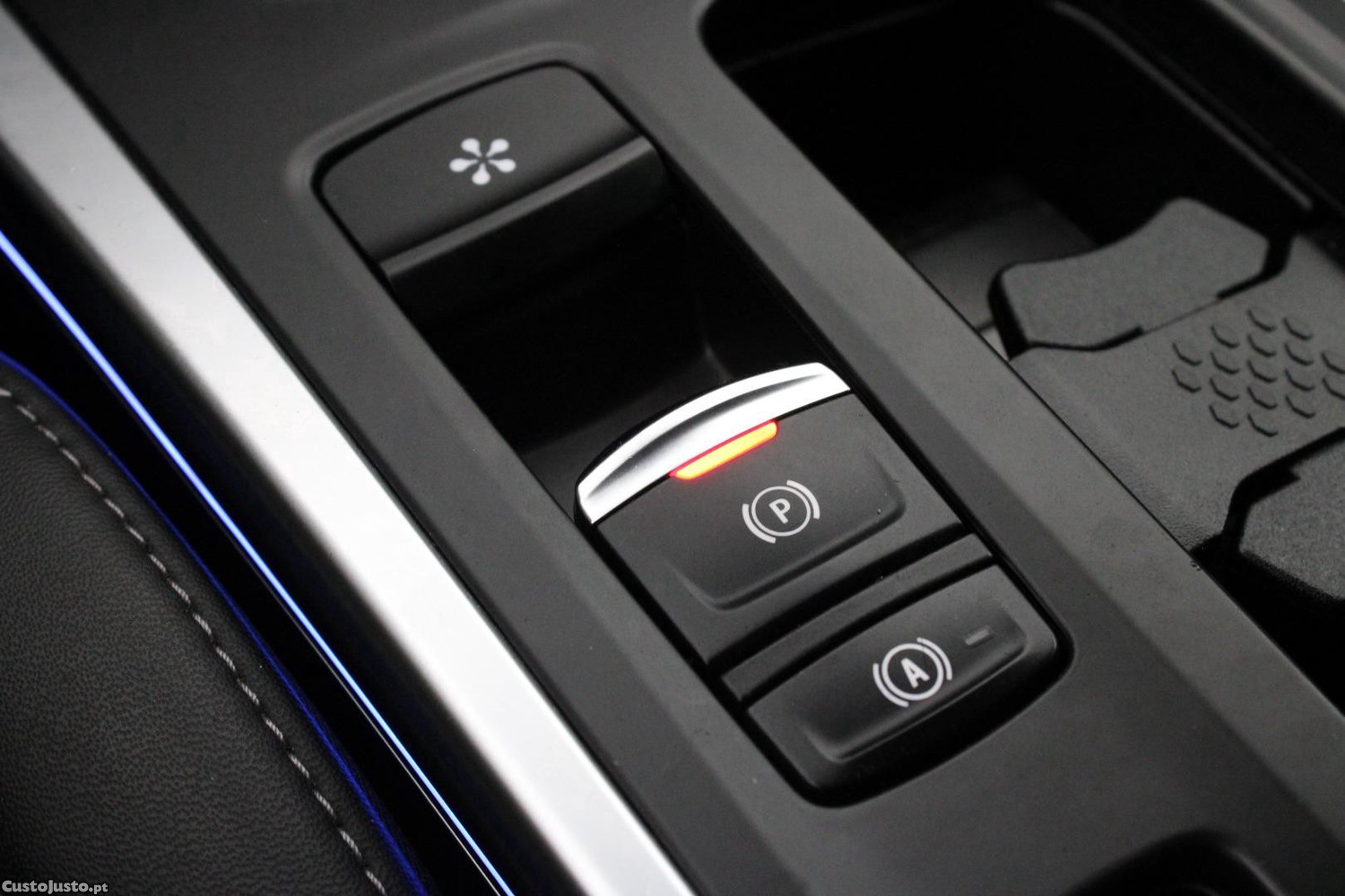 Renault Mégane GRANTOUR E-TECH 1.6 PLUG-IN (AUTO) — fotografia 17