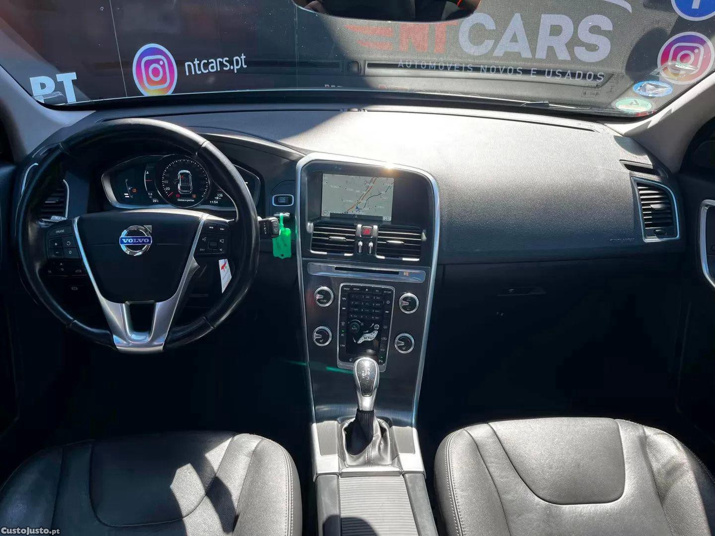Volvo XC 60 2.0 d4 momentum geartronic — fotografia 21