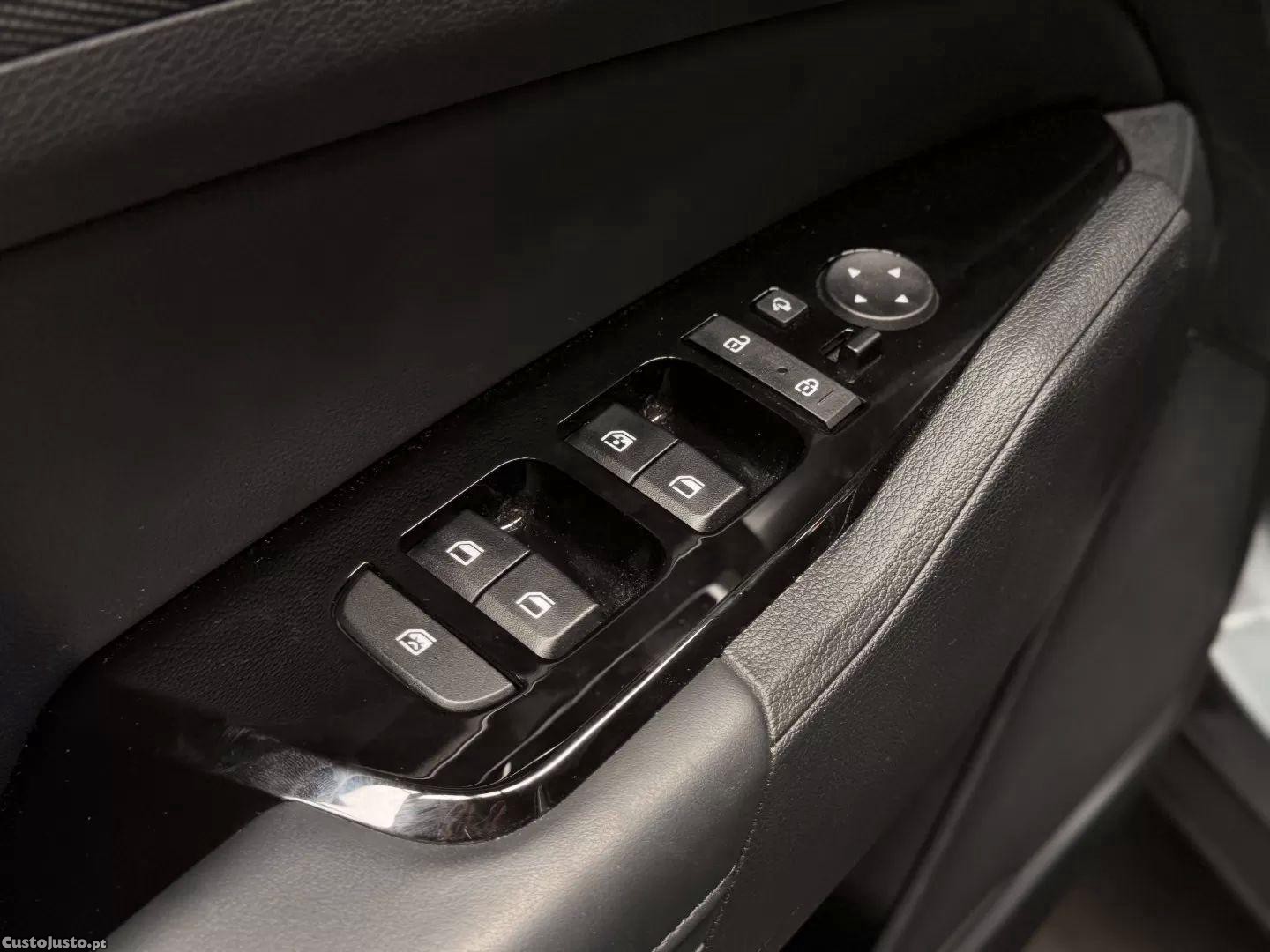 Kia Sportage 1.6 t-gdi phev tech — fotografia 13