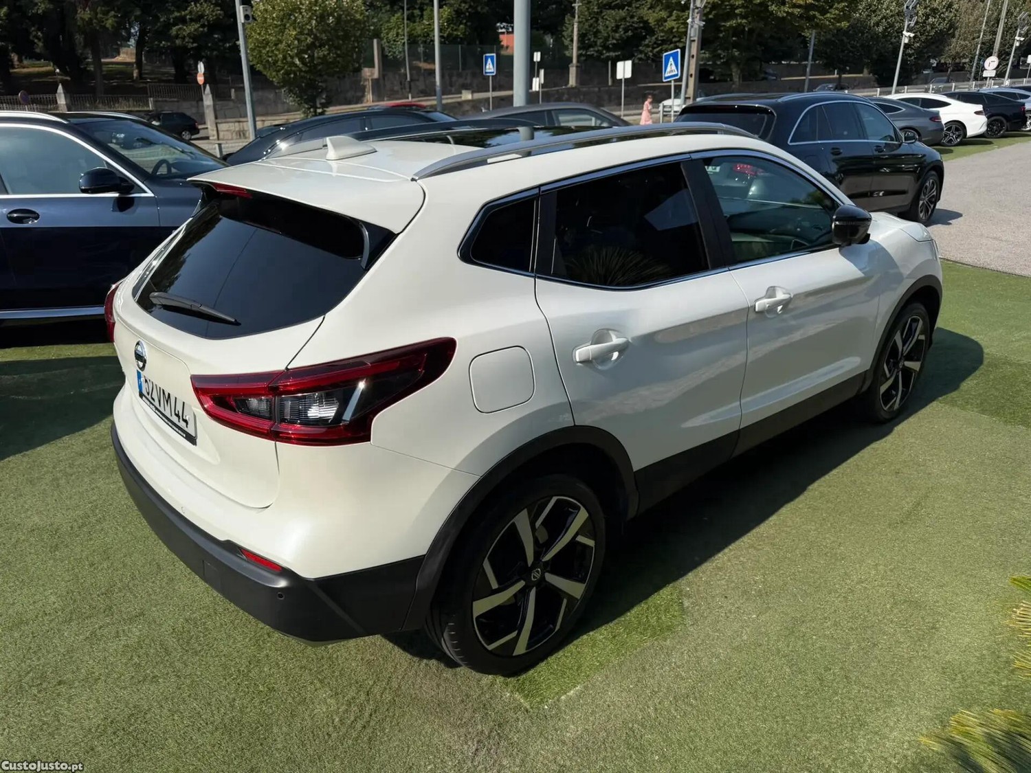 Nissan Qashqai 1.6 dCi Tekna Premium Pele Preta Xtronic — fotografia 21