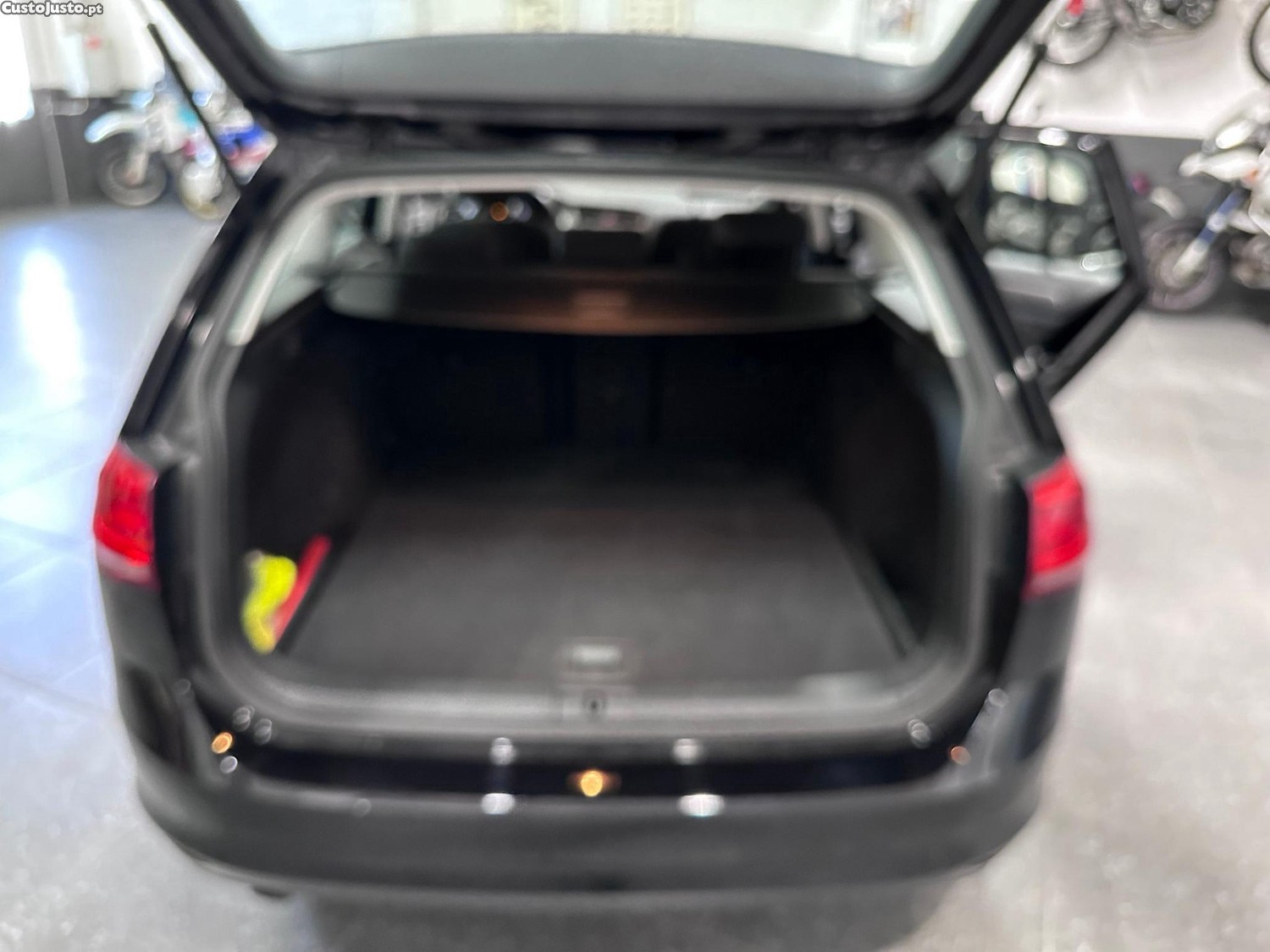 Volkswagen Golf Variant 1.6 TDi BlueMotion Confortline — fotografia 19