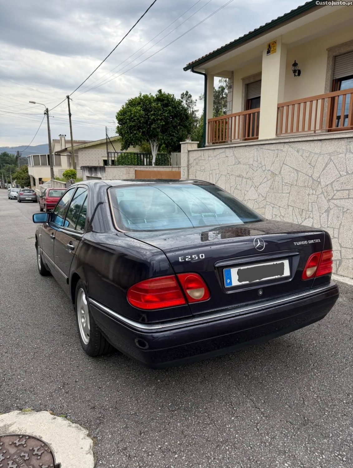 Mercedes-Benz E 250 Turbo Avantgard (nacional) — fotografia 10