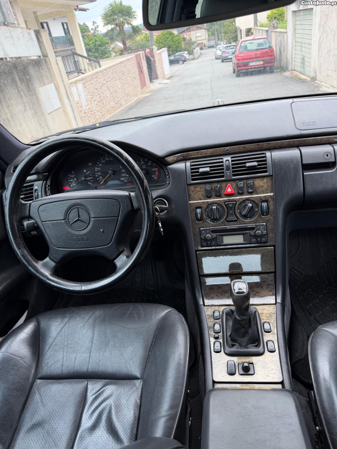 Mercedes-Benz E 250 Turbo Avantgard (nacional) — fotografia 4