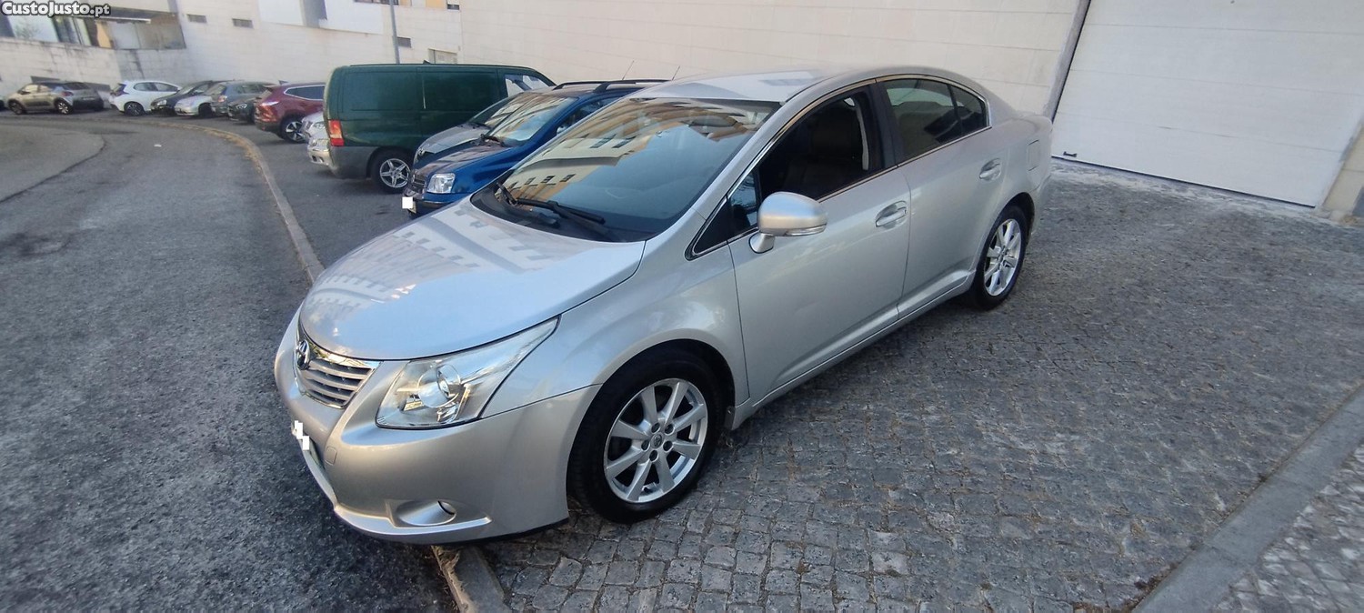 Toyota Avensis Exclusive 2.0D4D 67000km — fotografia 10