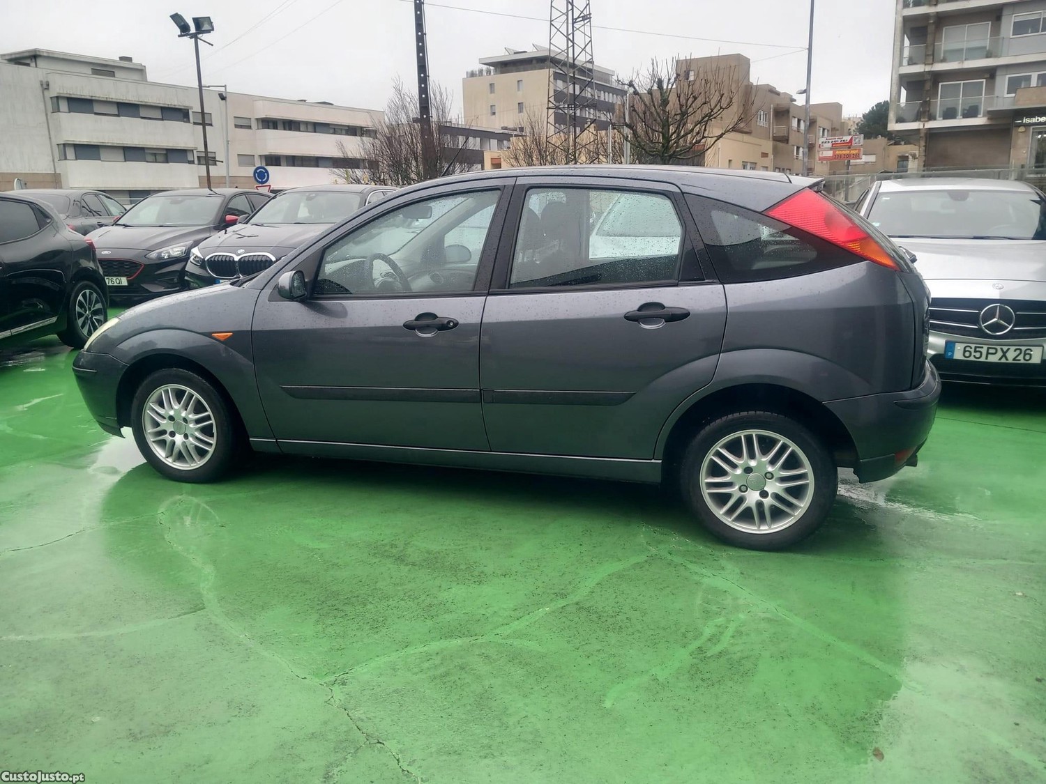 Ford Focus 1.4 Ambiente — fotografia 19