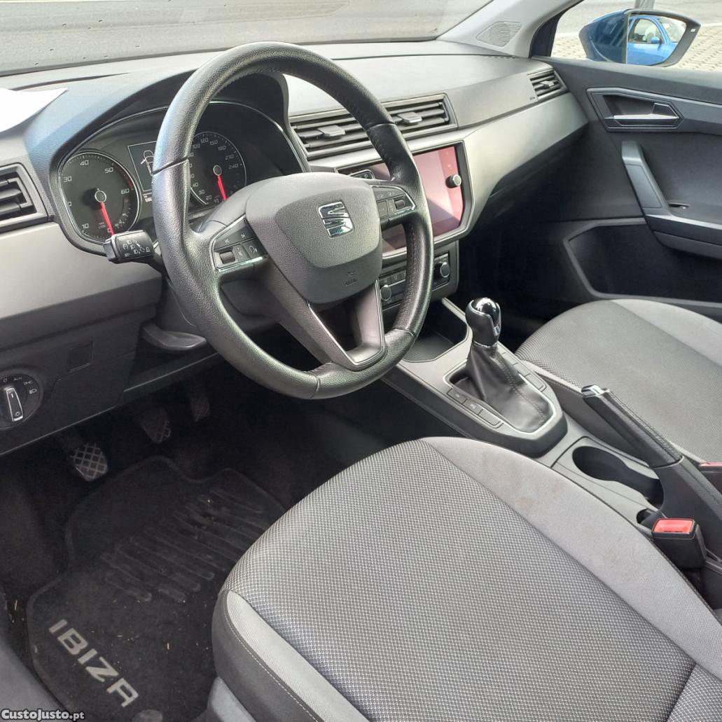 SEAT Ibiza 1.6 — fotografia 3