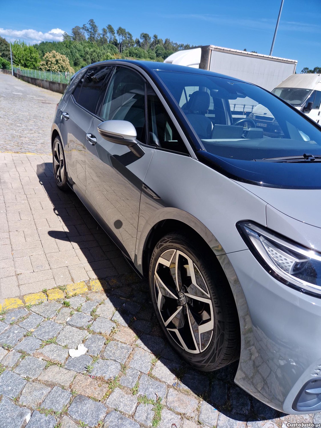 Volkswagen ID.3 58 kWh 1st Plus - Elétrico — fotografia 4