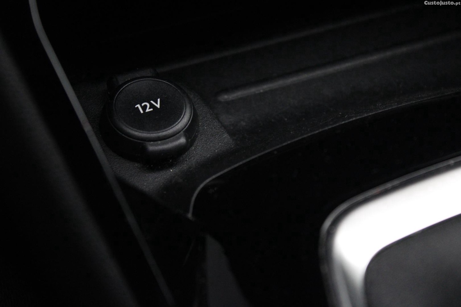 Peugeot 208 1.5 BlueHDI GT — fotografia 16