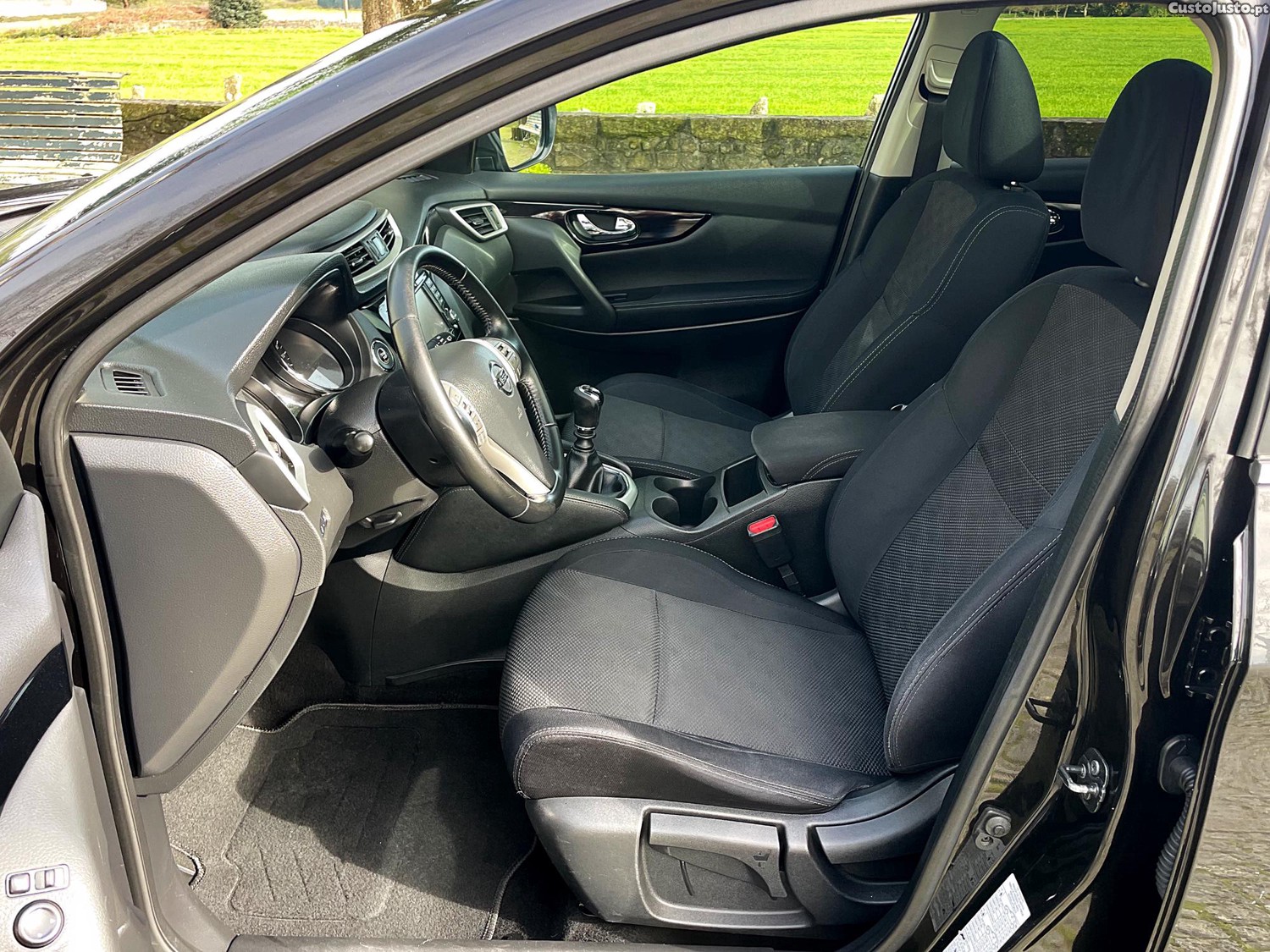 Nissan Qashqai 1.5 dCi N-Connecta — fotografia 3