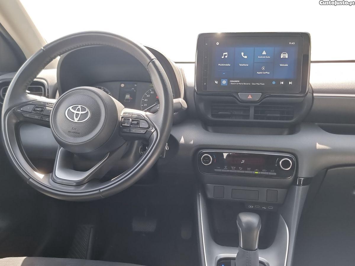 Toyota Yaris 1.5 HDF Comfort Plus — fotografia 8