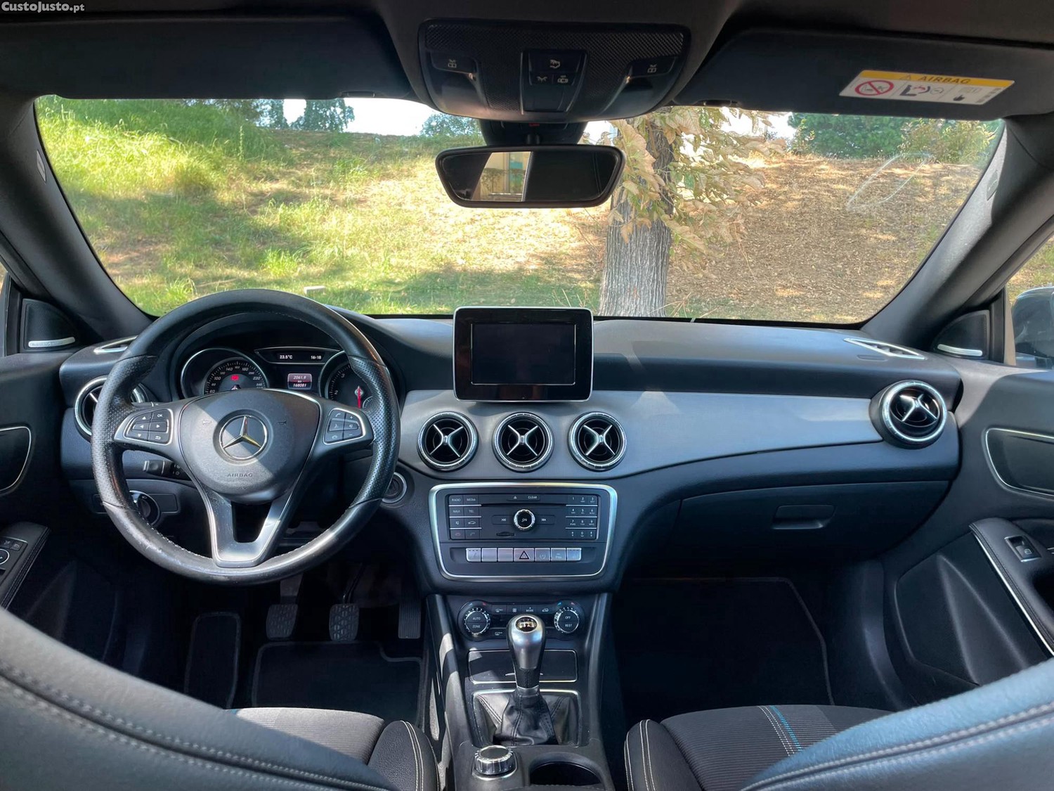 Mercedes-Benz CLA 180 d BlueEFFICIENCY Edition — fotografia 3