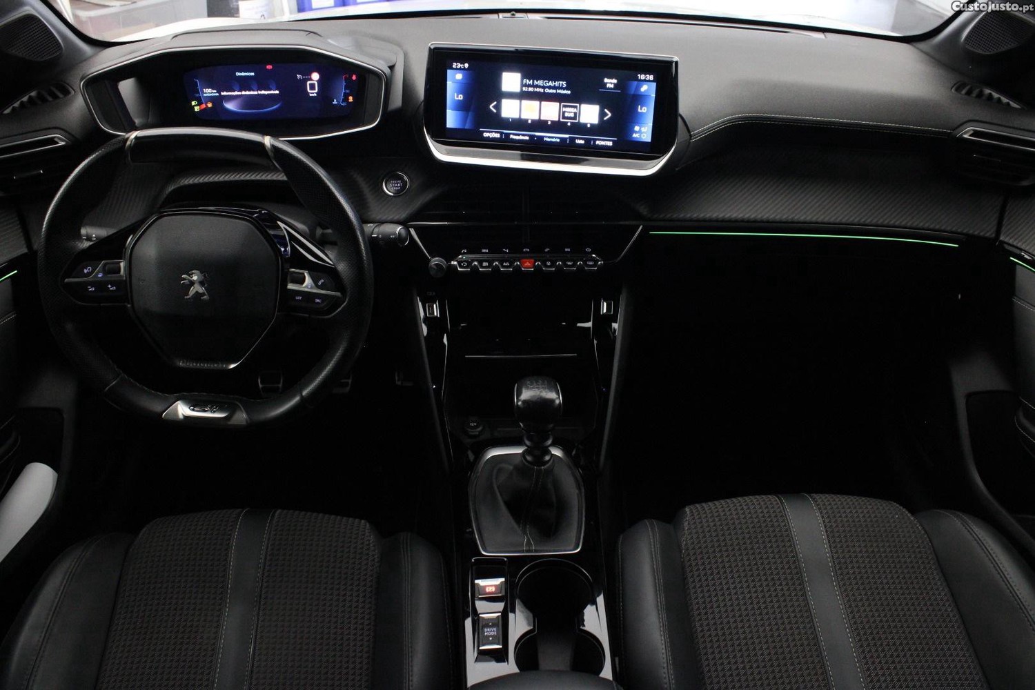 Peugeot 208 1.5 BlueHDI GT — fotografia 35