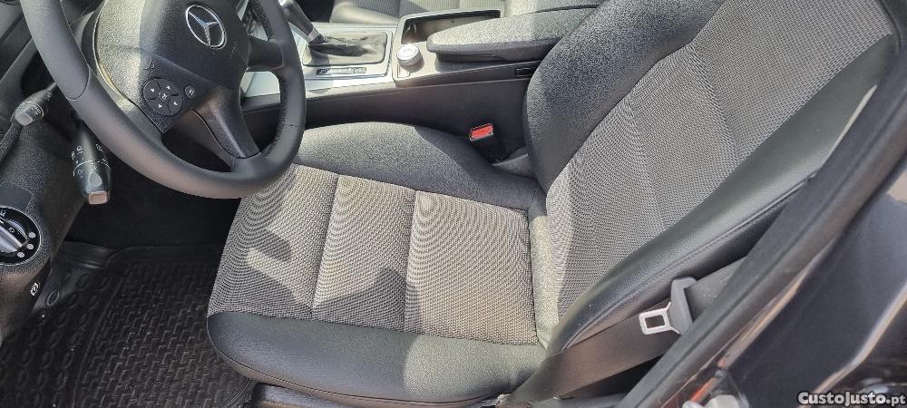 Mercedes-Benz C 220 Avantgarde — fotografia 3