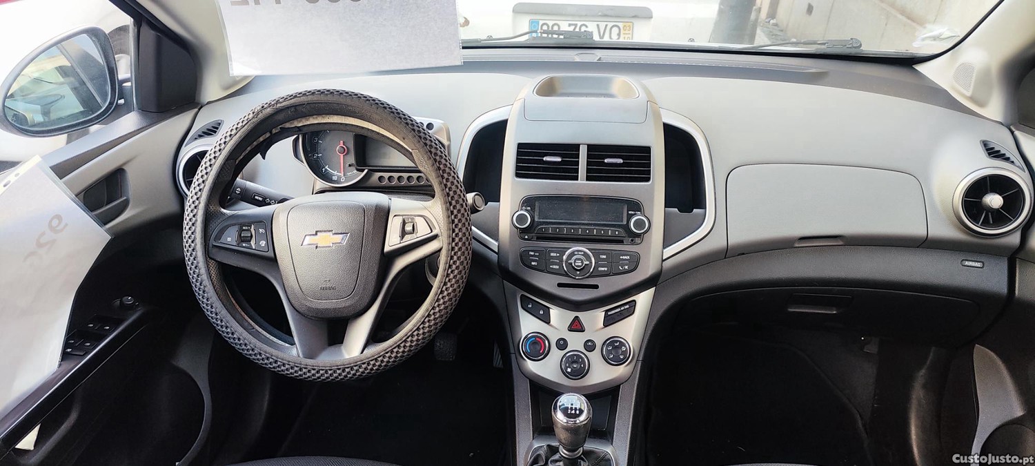 Chevrolet Aveo Sedan T300 — fotografia 2