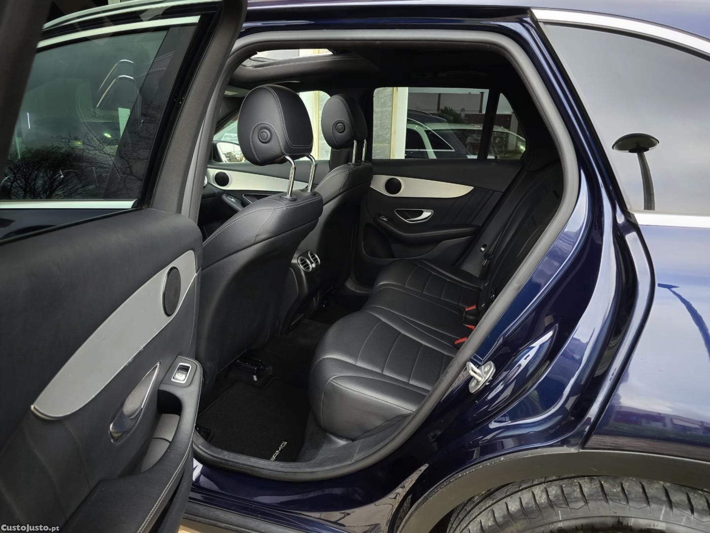 Mercedes-Benz GLC 250 d Exclusive 4-Matic — fotografia 19