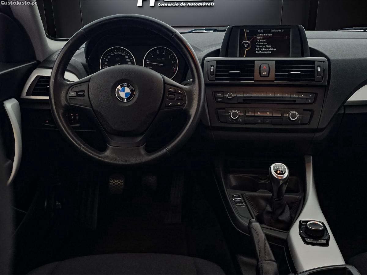 BMW 114 i — fotografia 15