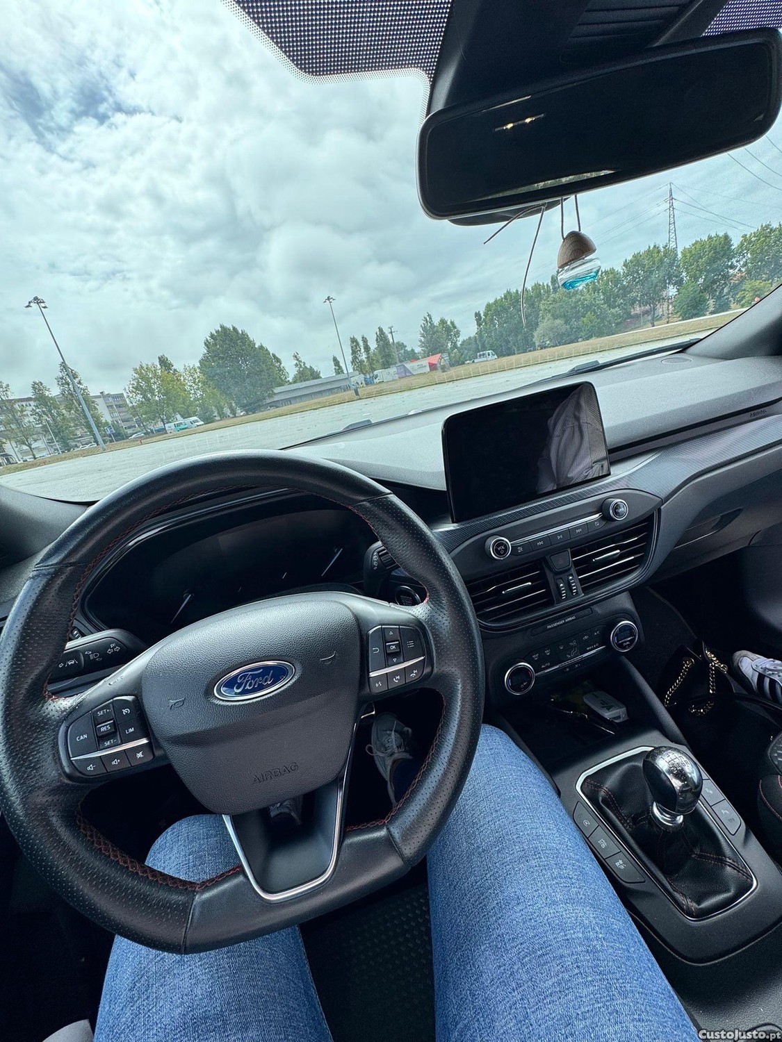 Ford Focus ST-Line 1.0 EcoBoost — fotografia 8
