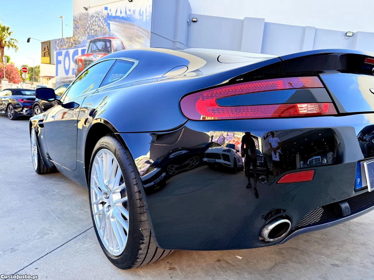 Aston Martin Vantage Sport Shift — fotografia 13