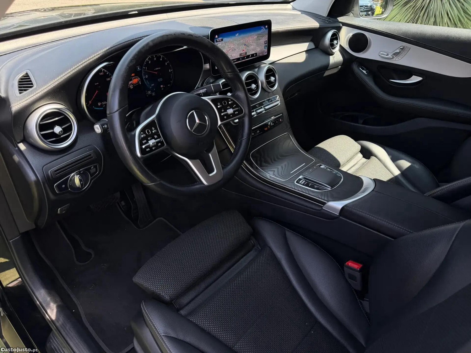 Mercedes-Benz GLC 300 de 4Matic — fotografia 30