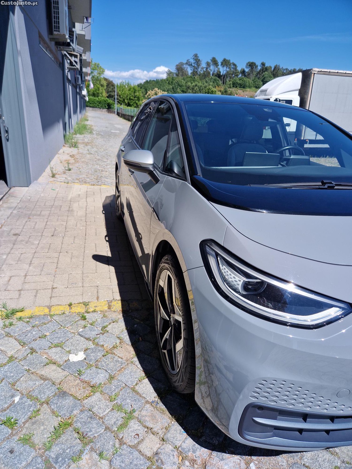 Volkswagen ID.3 58 kWh 1st Plus - Elétrico — fotografia 8