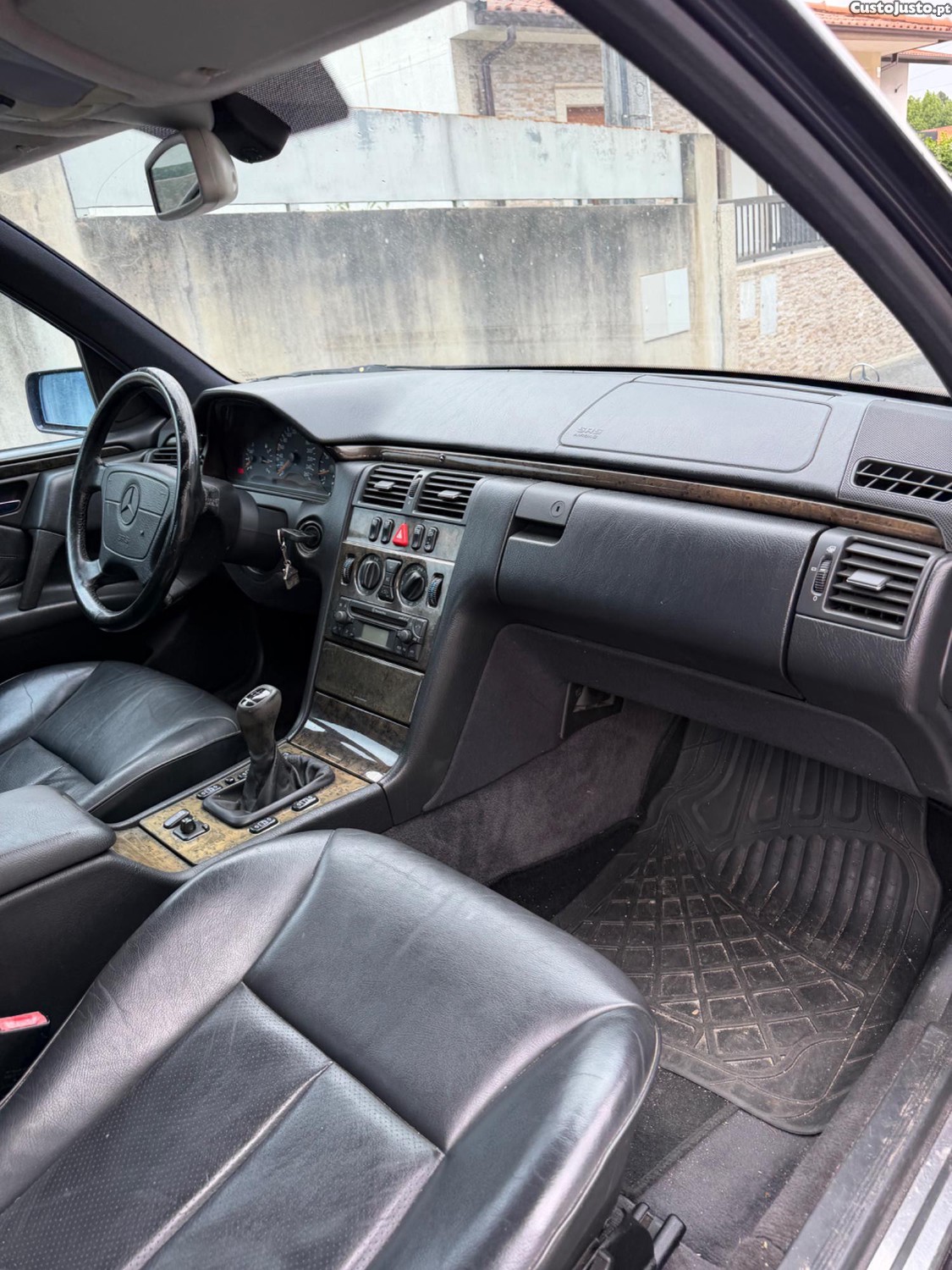Mercedes-Benz E 250 Turbo Avantgard (nacional) — fotografia 8