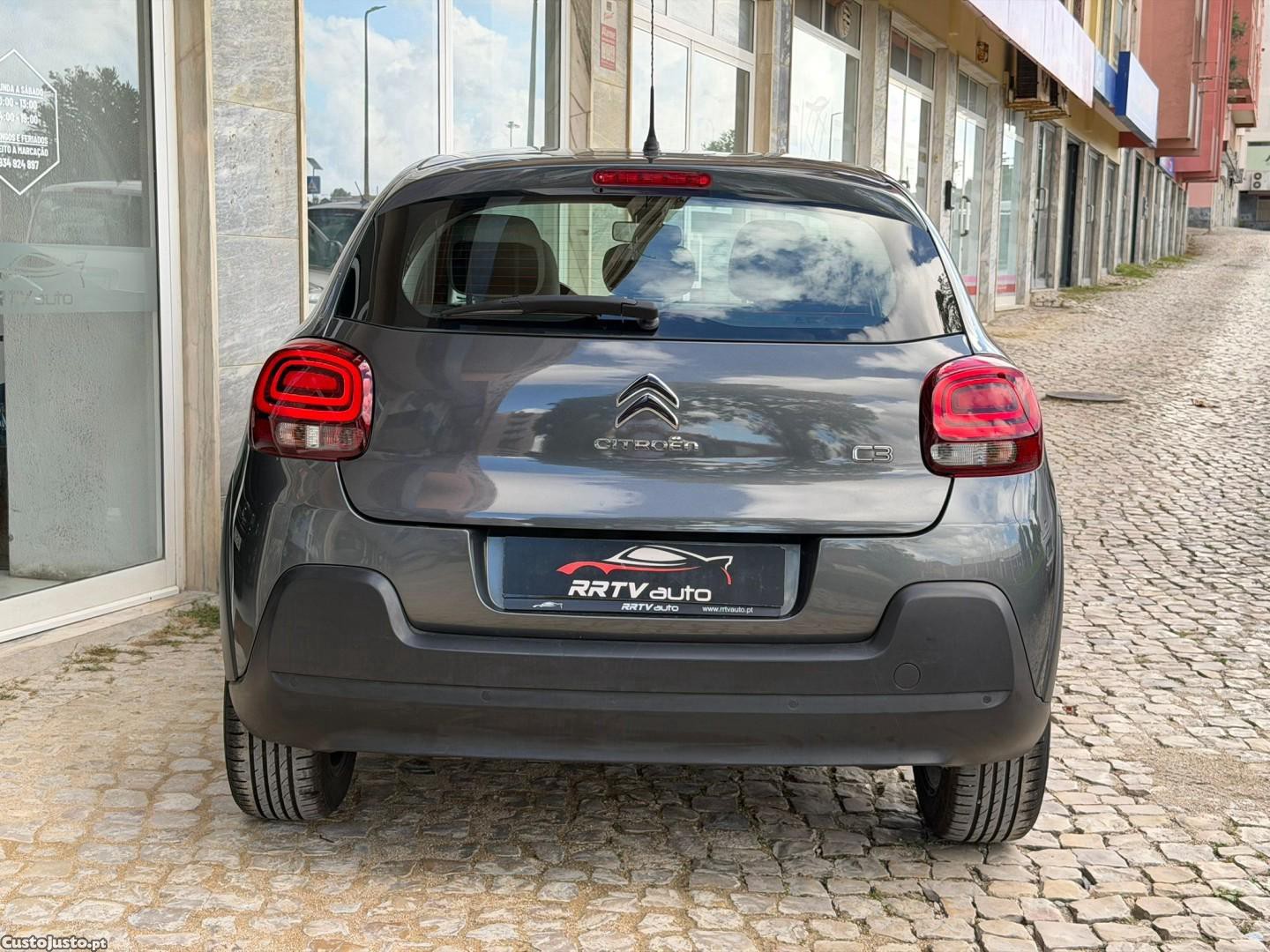 Citroën C3 1.2 PureTech Shine — fotografia 7