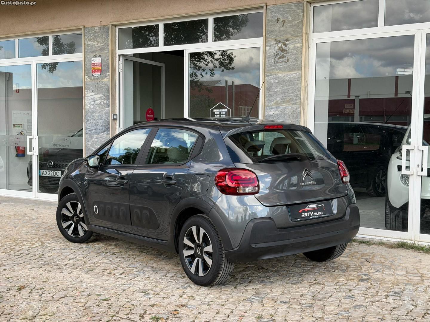 Citroën C3 1.2 PureTech Shine — fotografia 10