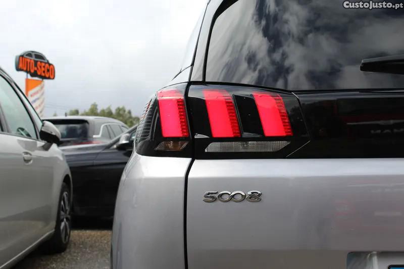 Peugeot 5008 1.5 BlueHDi Allure - 19 — photo 4
