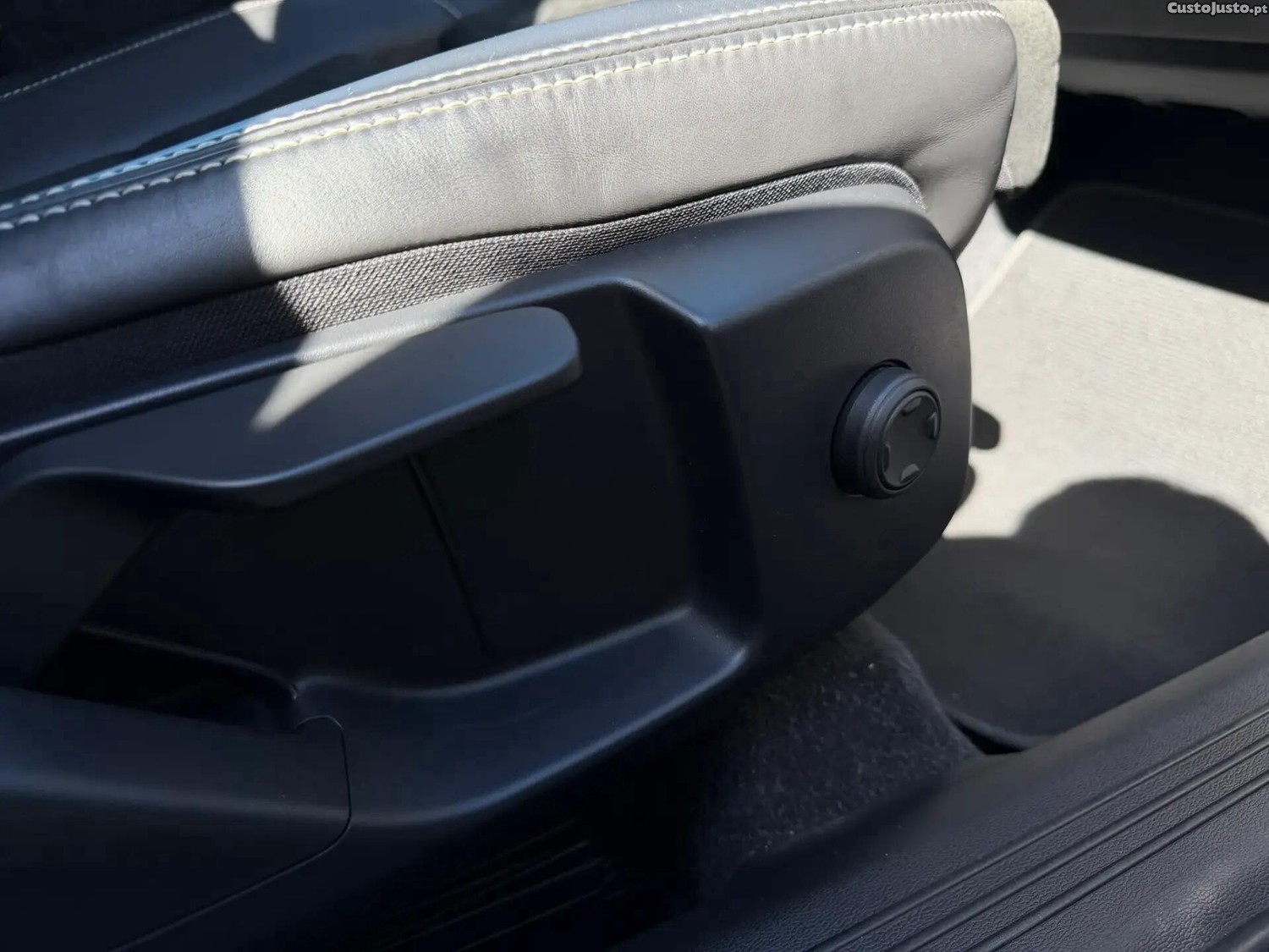 Volvo XC 40 1.5 T4 PHEV R-Design — fotografia 9