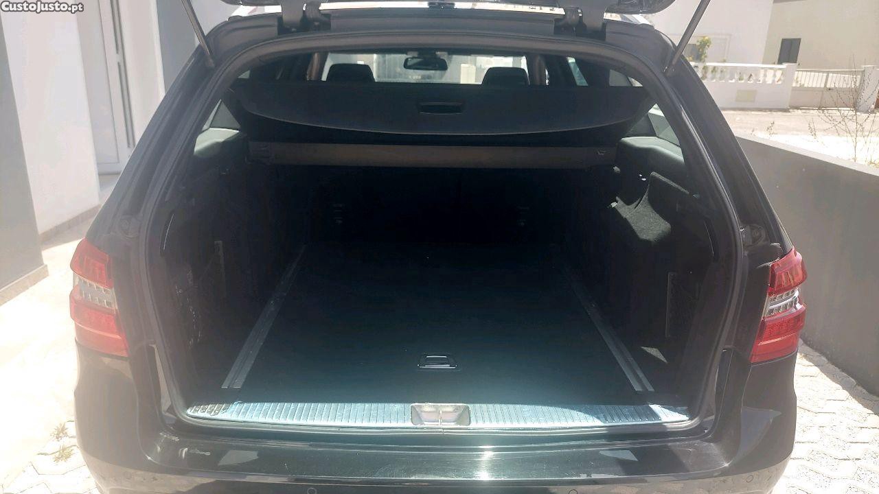 Mercedes-Benz E 300 Bluetec Hibrid Avantgard com AMG — photo 5