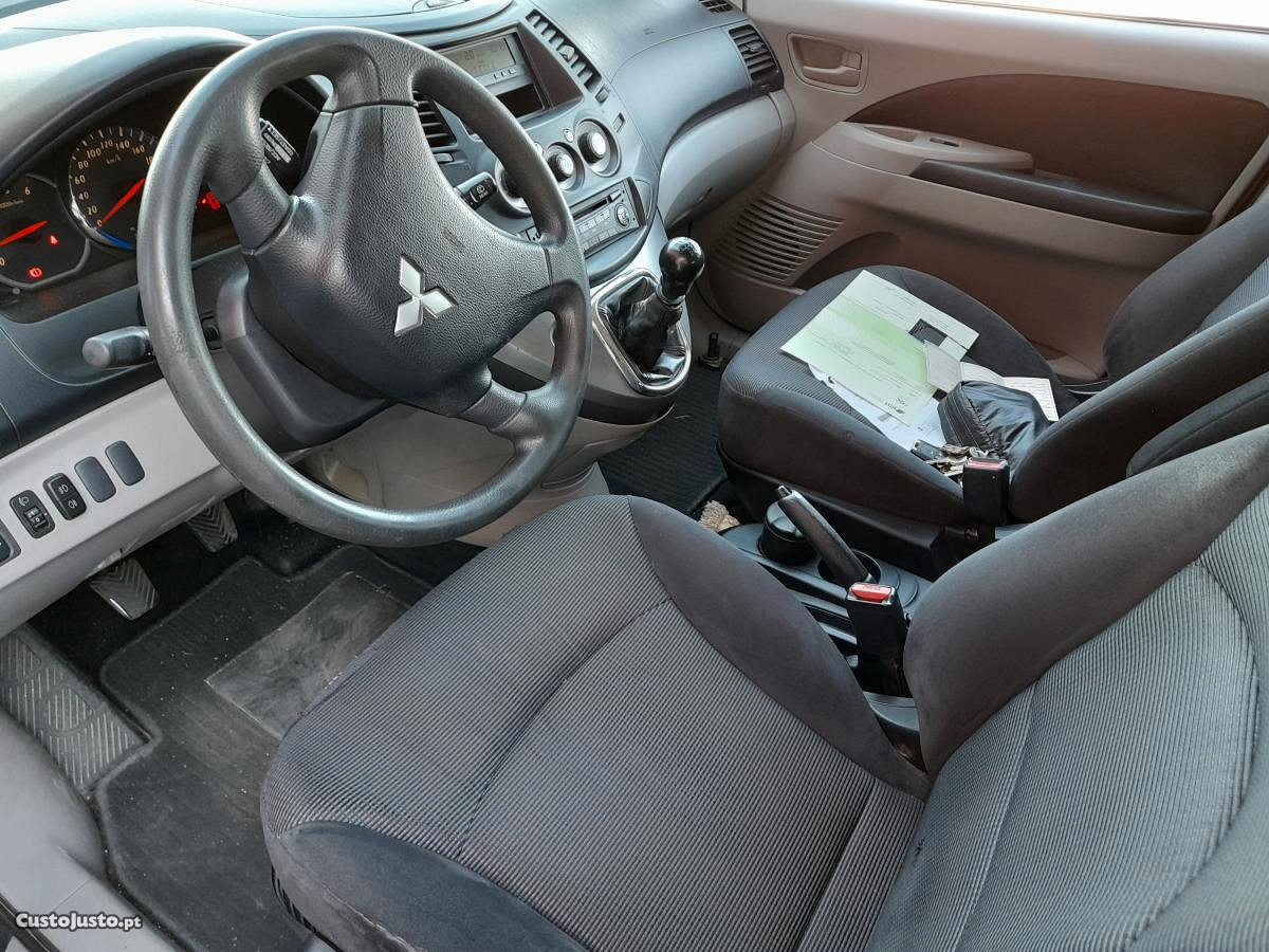Mitsubishi Grandis 2.0 DID 7lugares - 06 foto 5