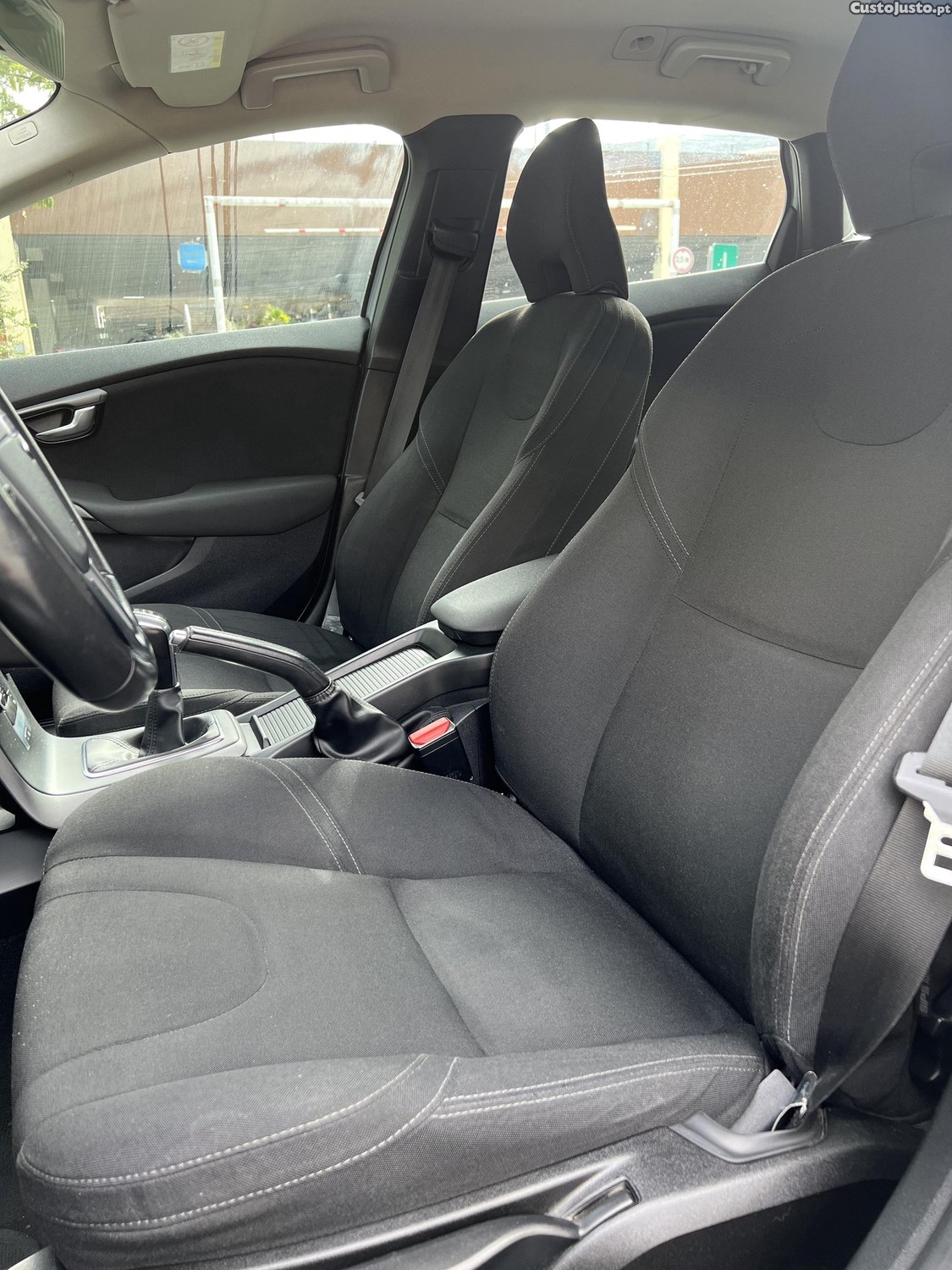 Volvo V40 D2 — fotografia 3